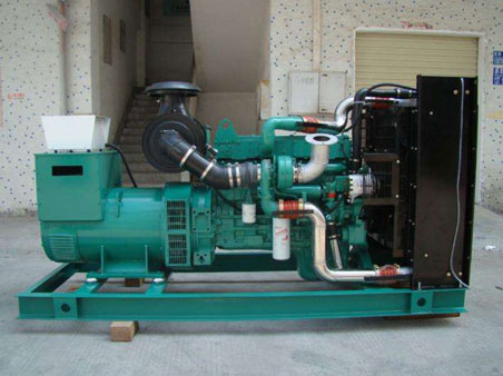 云南1100kw康明斯柴油发电机组